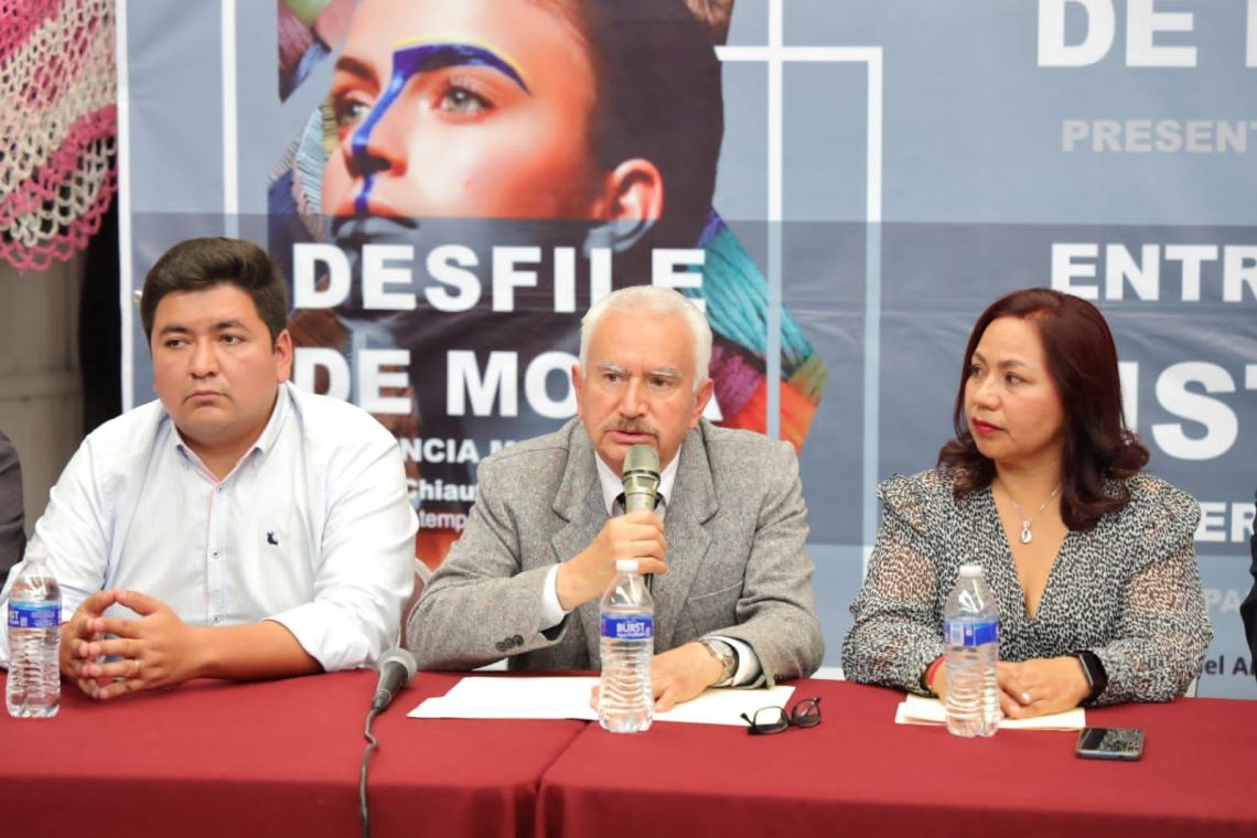 Presentan en Chiautempan primera edición de “Entrelazando Historias”