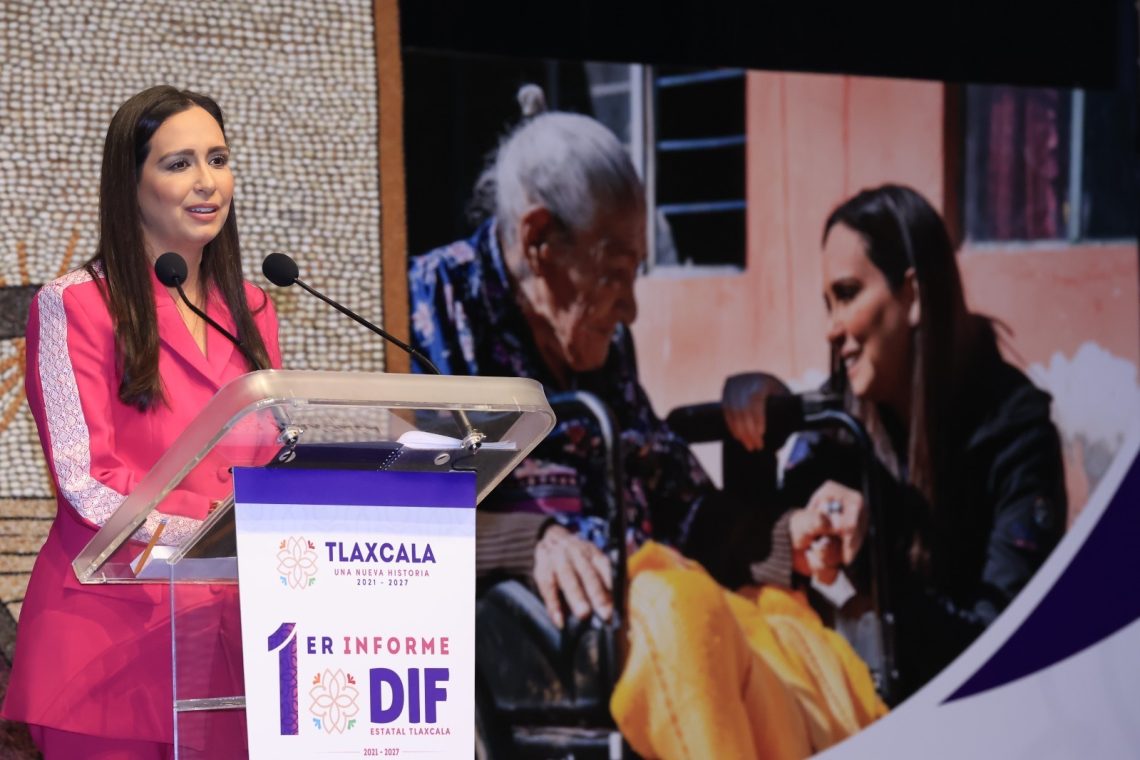 Este es el gobierno de la igualdad de oportunidades", sentenció presidenta honorífica del Sistema Estatal DIF durante el primer informe de actividades